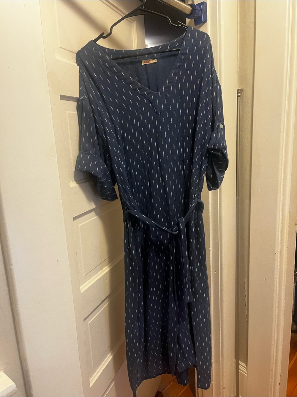 Faherty Navy Patterned V-Neck Midi Dress with Self Tie